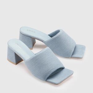 Light Blue Denim Open Toe Chunky Heeled Sandals Size 7